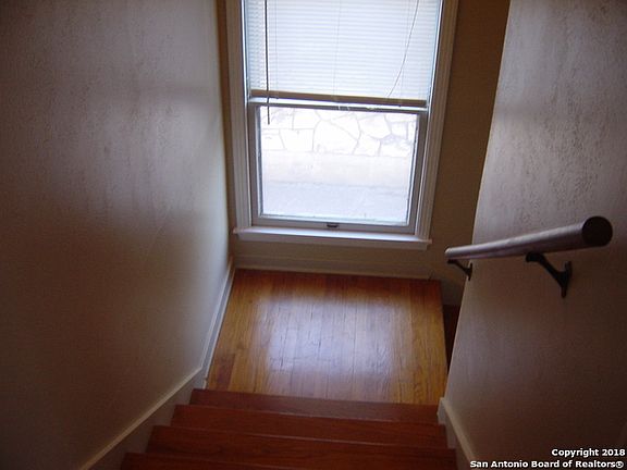 2nd image of 420 Bryn Mawr Dr