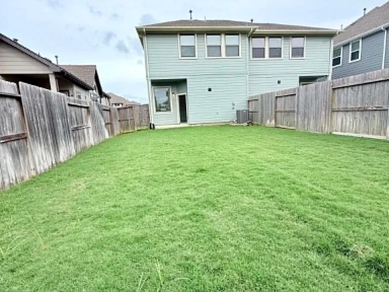 1539 Crystal Stream Dr — Photo 33