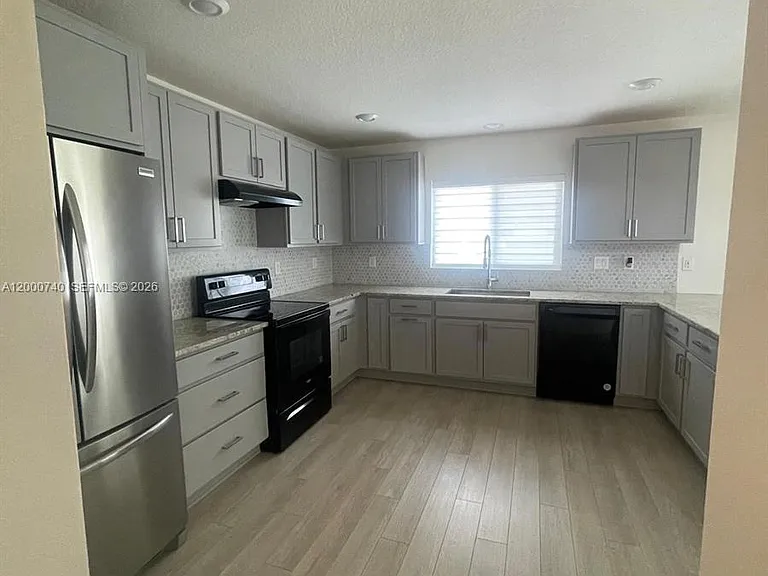 594 Preserve Pointe Blvd — Photo 16