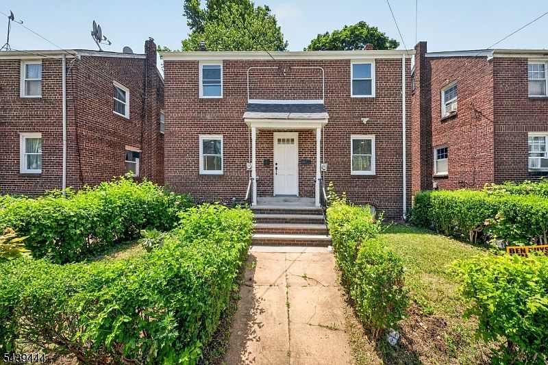 1st image of 1380 Hamilton St