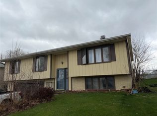 3419 Sue Ln NW, Cedar Rapids, IA
