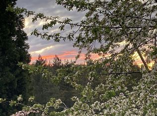 7799 Griffin Creek Rd, Medford, OR 97501