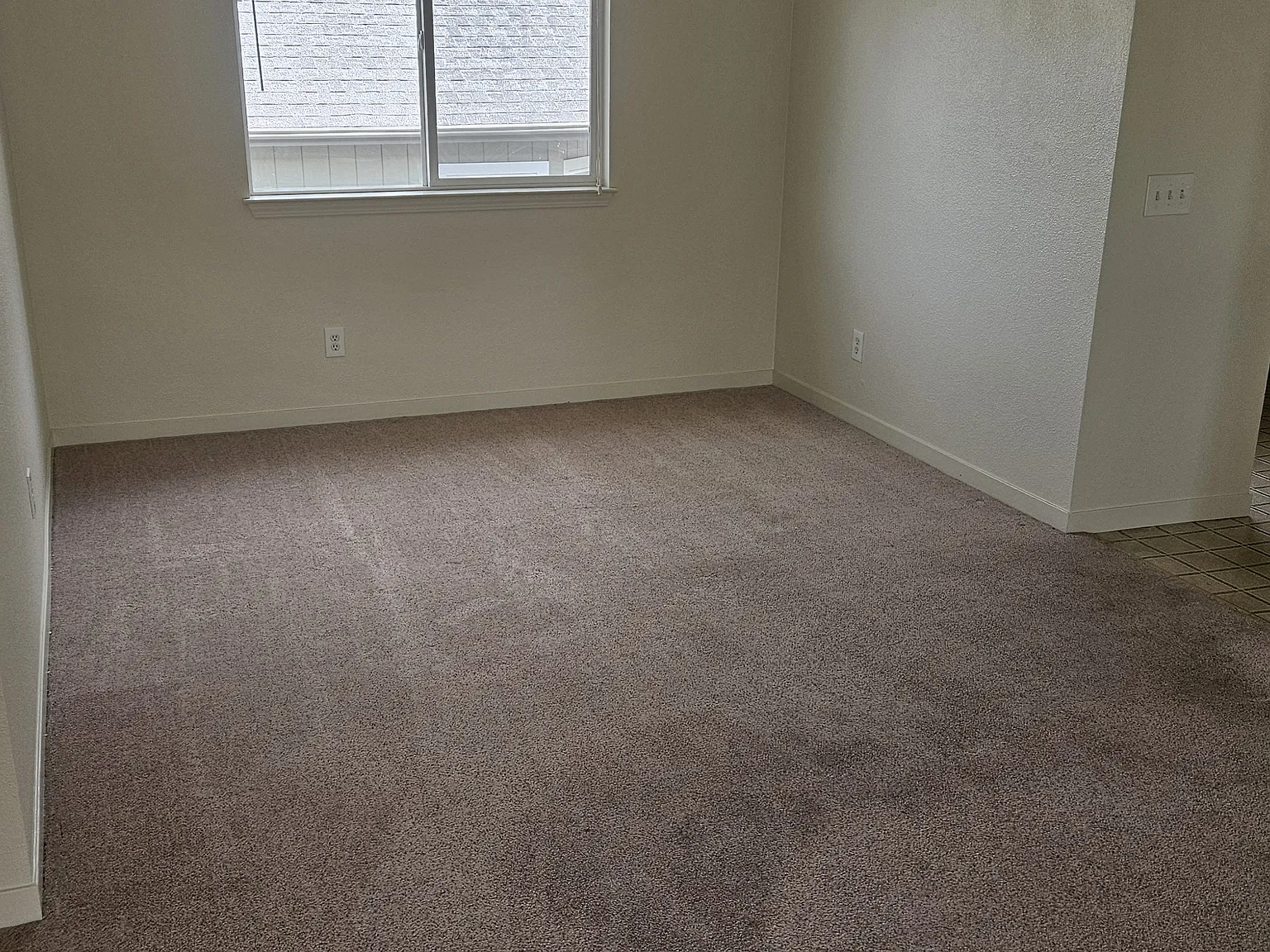 2 bed, 1103 sqft, $2,100 — Photo 2