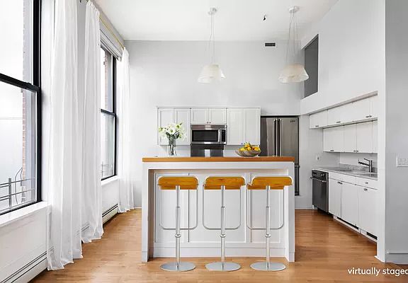 3rd image of 39 Worth St APT 3W