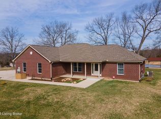 8209 Thixton Ln, Louisville, KY 40229