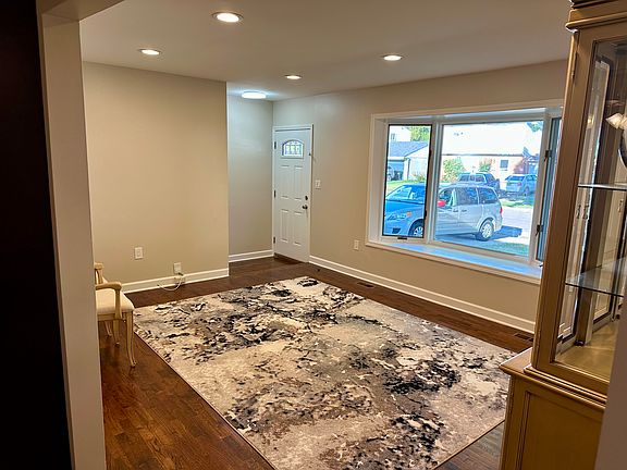 3rd image of 23087 Purdue Ave