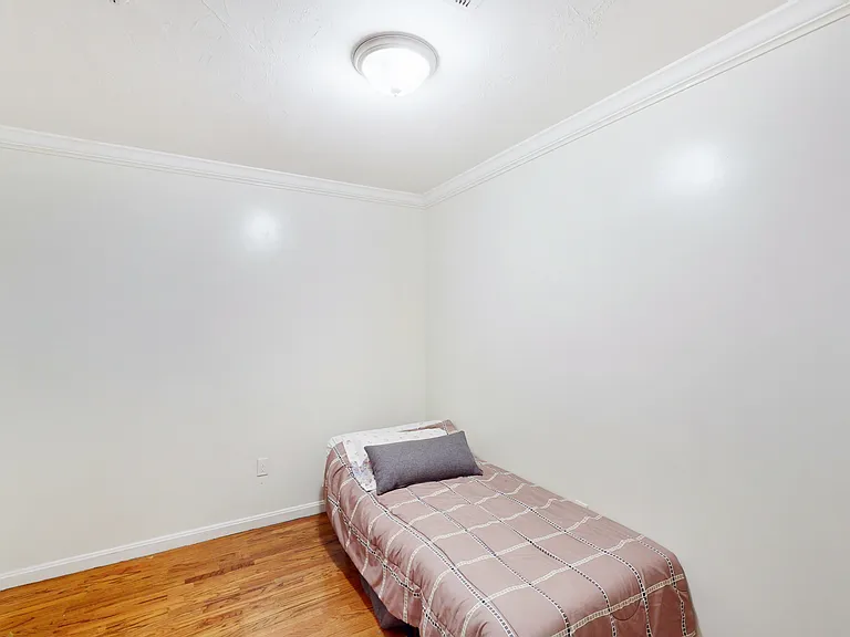 712 Shawmut Ave #1P — Photo 17