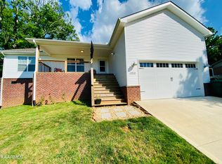 2912 Pearson Ave, Maryville, TN 37804