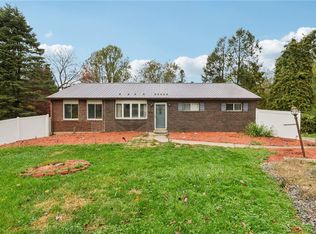 447 Englewood Dr, Pittsburgh, PA 15237