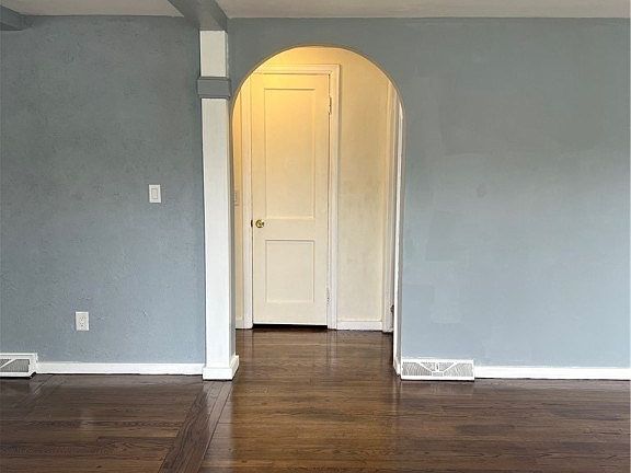 5th image of 413 E Molloy Rd