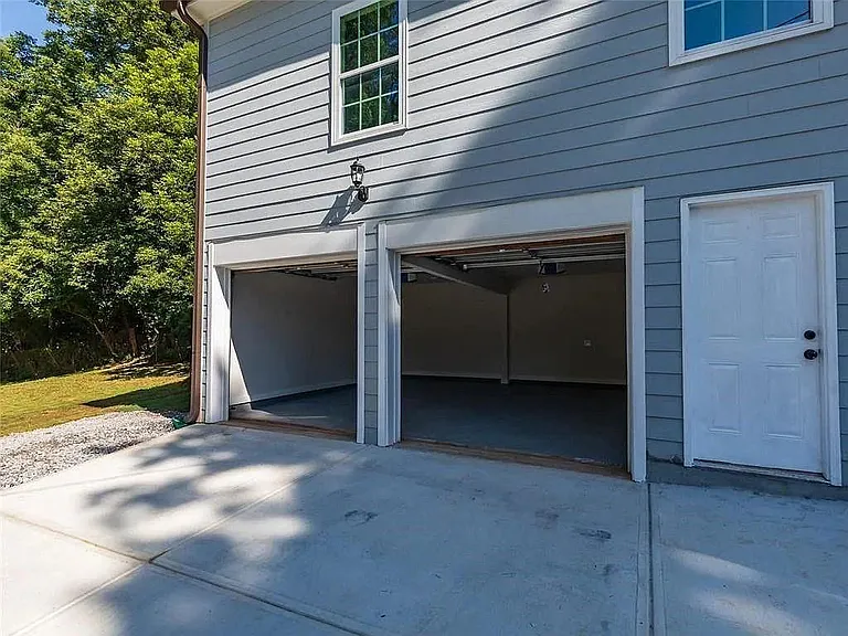 1569 Jonesboro Rd SE — Photo 26