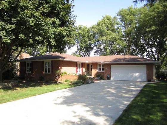1st image of 806 Knottingham Dr