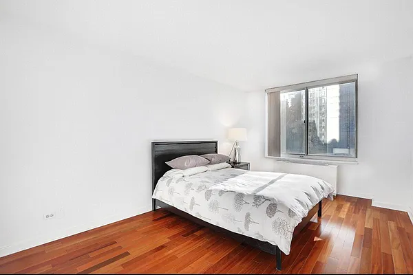 Rented by Level Group | media 13