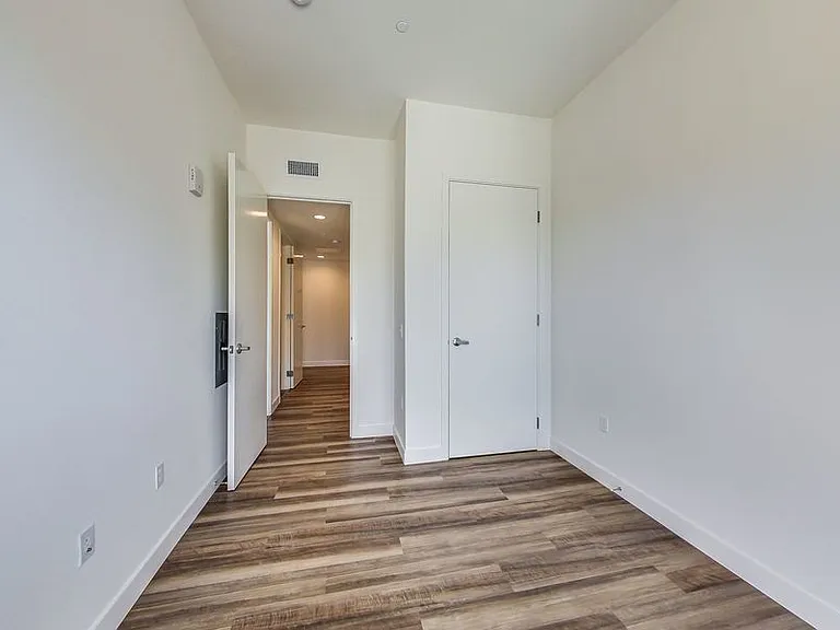 950 Lofts — Photo 126