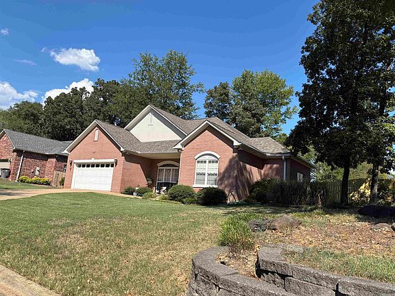 3rd image of 117 Shady Woods Ct