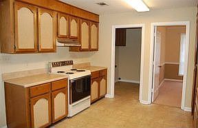 5th image of 107 S Oaks Ln