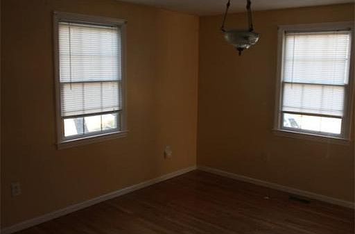 5th image of 125 Union St