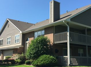 8050 Barrymore Dr, Darien, IL 60561