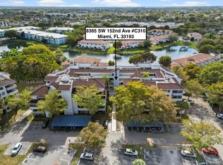 Verabella Falls Condo, Miami, FL 33193