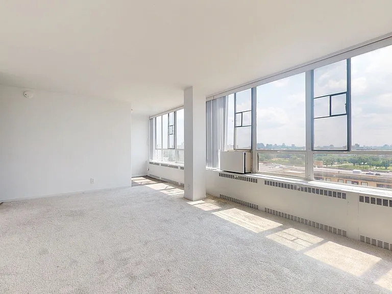 Lake Meadows Apartments — Photo 47
