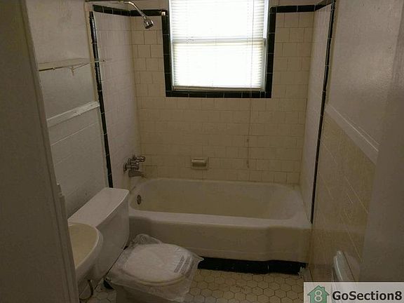 5th image of 3096 Bolivar St