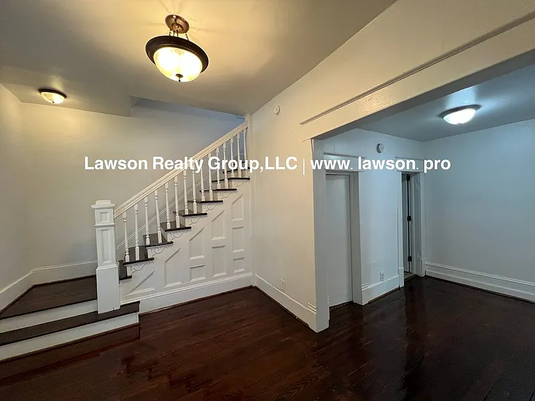 1208 Chapman Ave SW — Photo 9