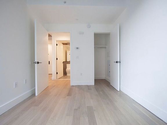 4th image of 152 Manhattan Ave #3FA