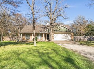 9400 Woodview (pvt) Dr, College Station, TX 77845