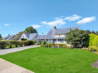 142 Blacksmith Rd E, Levittown, NY 11756