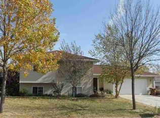 1110 Ashmore Cir, Montevideo, MN 56265