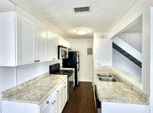 108 E Tiffany Dr APT 2, Mangonia Park, FL 33407