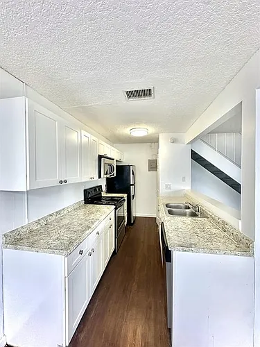 108 E Tiffany Dr #2 Photo 1 108 E Tiffany Dr #2 Photo 1