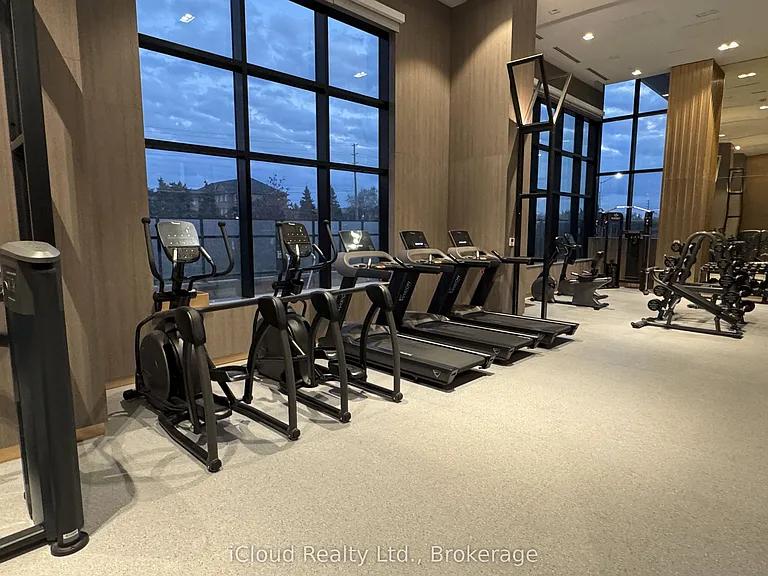 395 Dundas St W #417 — Photo 13