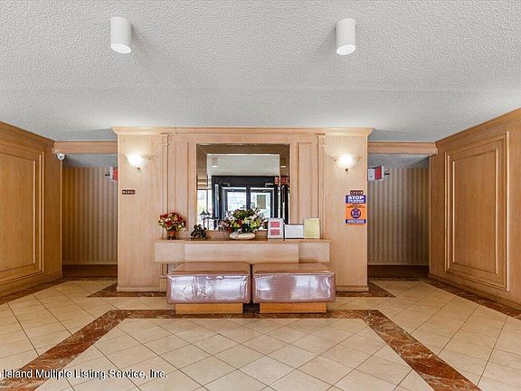 2nd image of 95 Essex Dr APT 4E