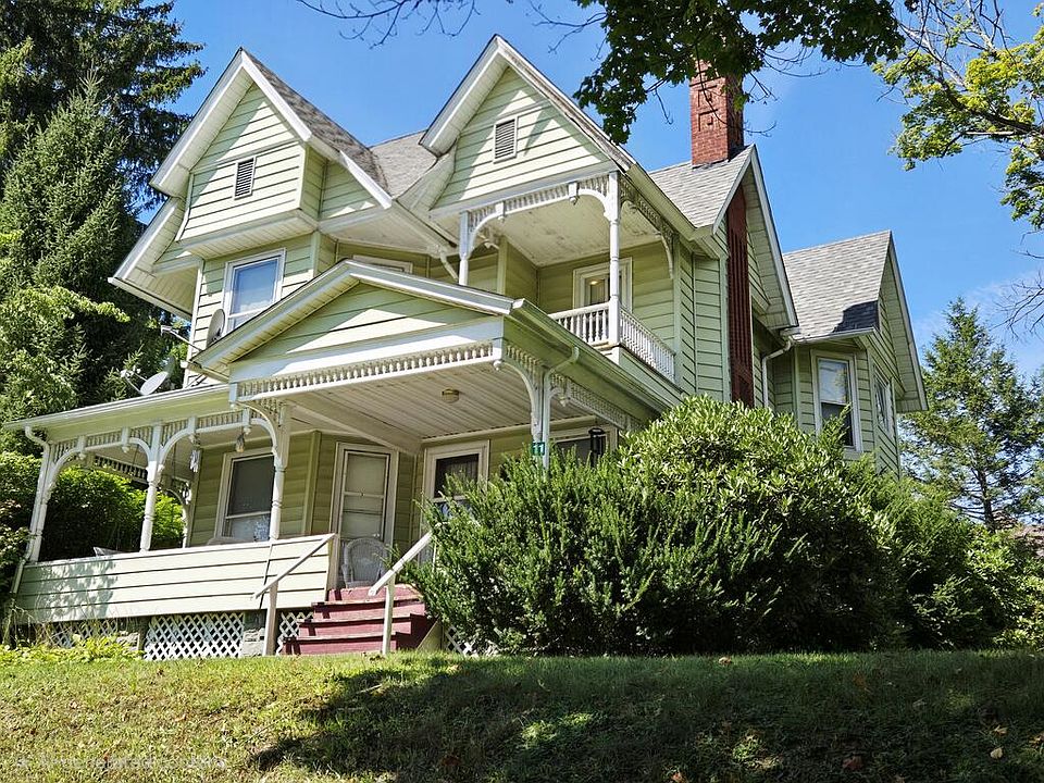 1st image of 11 Locust Ave