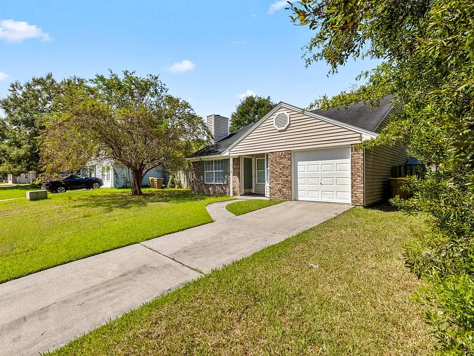 52 Woodcock Dr