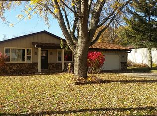 1845 N Beaver Trail Dr, Green Bay, WI 54303
