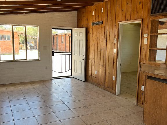 2nd image of 219 W Navajo Rd