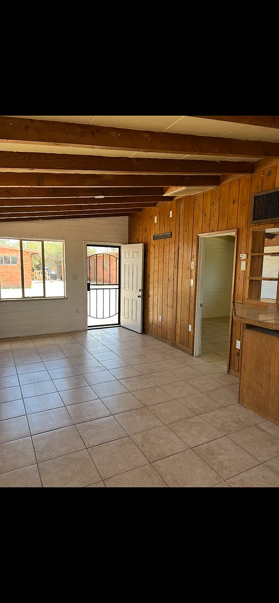 Building Photo - 219 W Navajo Rd