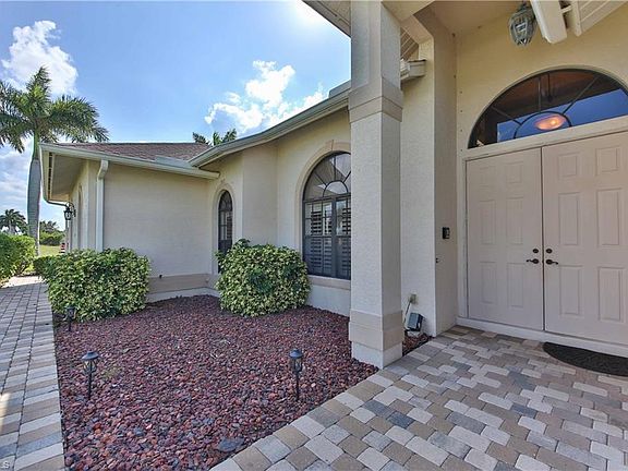 2nd image of 2910 SW 25th Ave