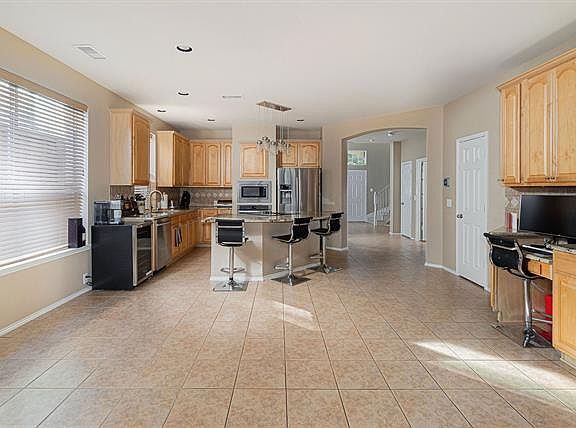 3rd image of 11417 Las Polamas Dr