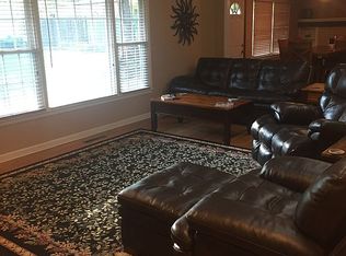 732 Edgewood Dr, Ponca City, OK 74604