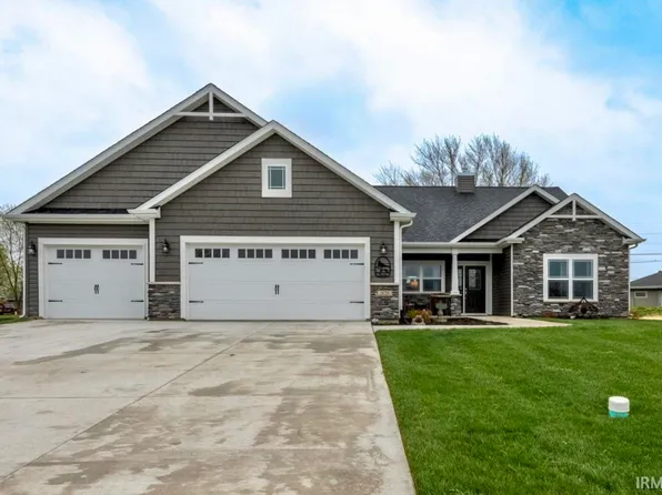 1820 Southridge Dr, Frankfort, IN 46041