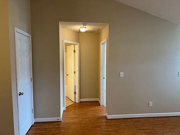 5th image of 923 Barracuda Ave #923