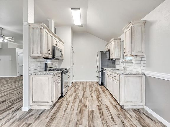 4th image of 1809 Meadow Run Dr