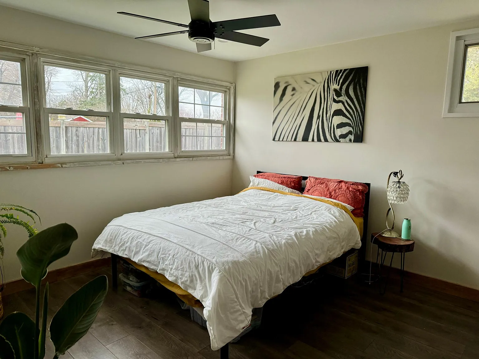 3 bed, 1071 sqft, $2,450 — Photo 2