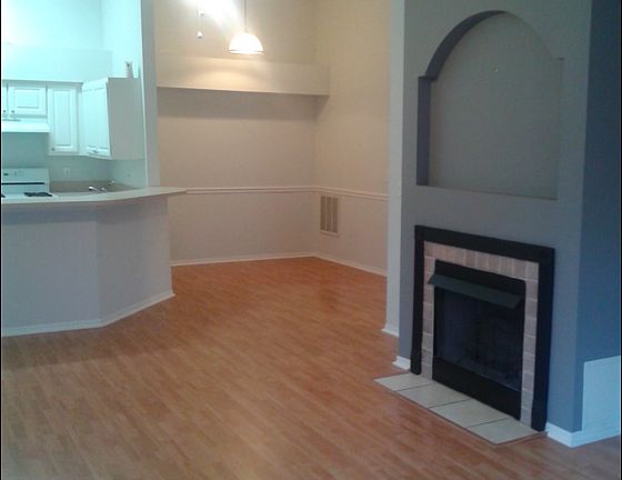 4th image of 13810 N Sutton Park Dr #333