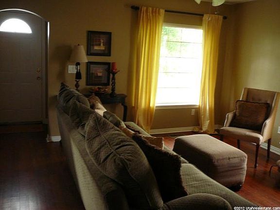 5th image of 388 Grove Creek Dr