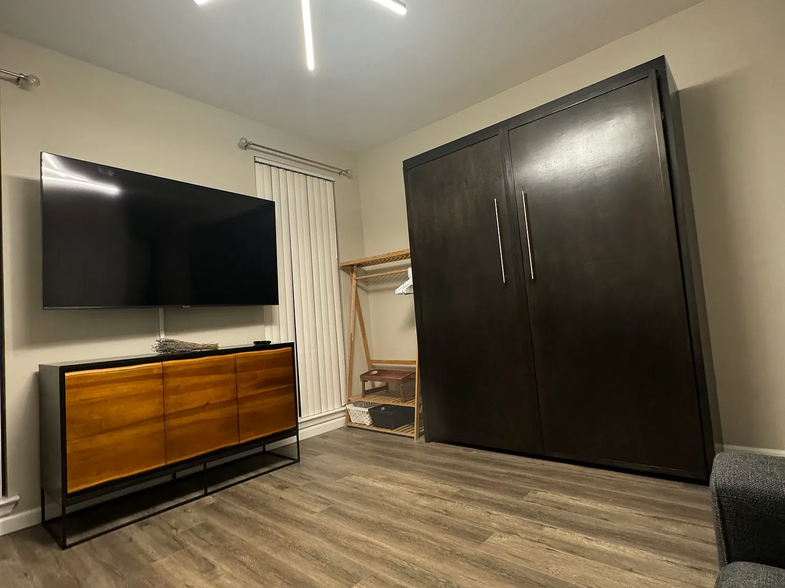 3 bed, 1100 sqft, $1,600 — Photo 3