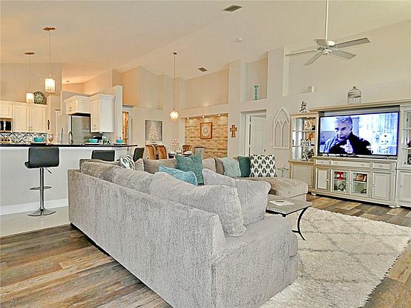 5th image of 1643 SE Ballantrae Blvd